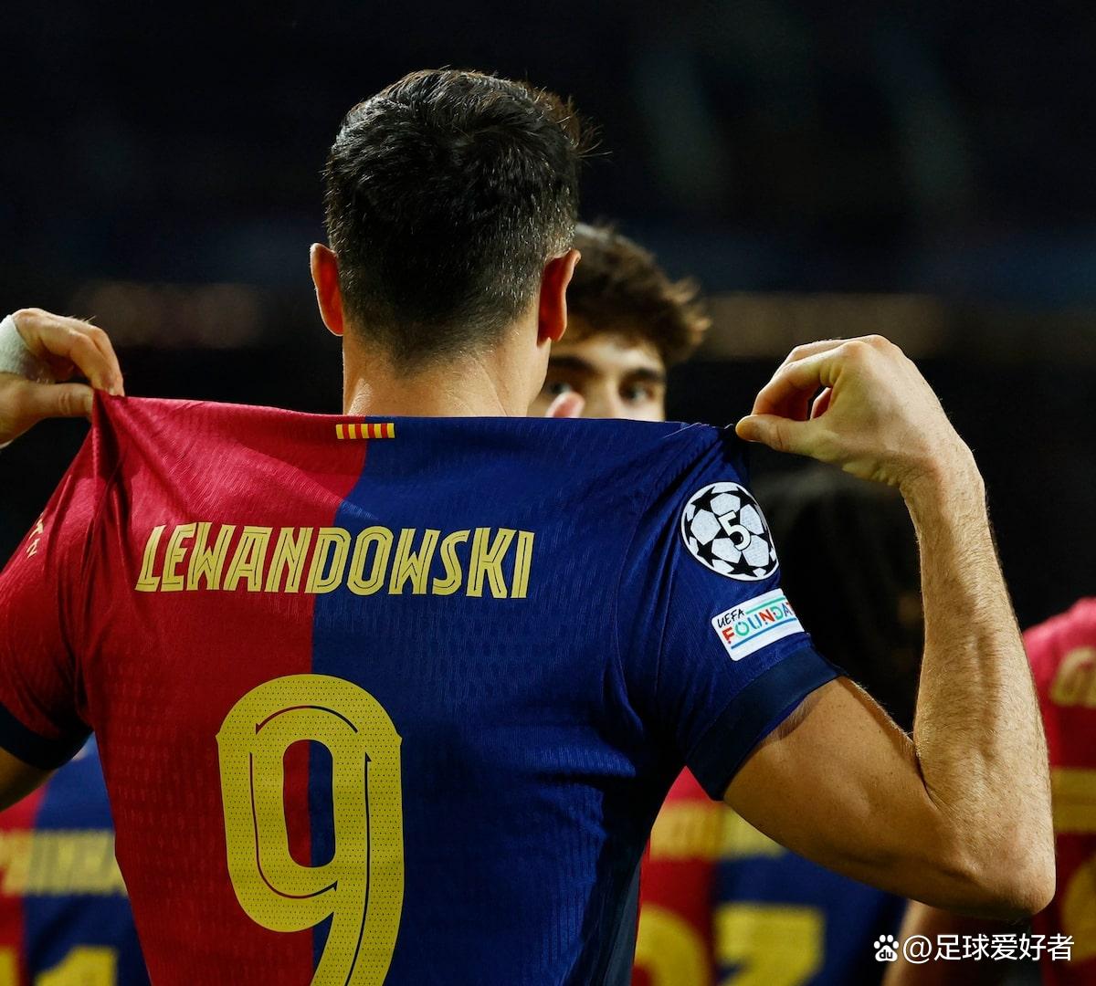 包含转会期尤文图斯调整名单以备国王杯塔图姆在法国队比赛中险胜，网友：莱万多夫斯基与90激战RNG分钟的词条